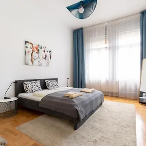 Sz9 Szent Istvan Apartamento