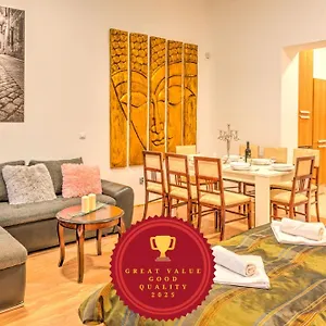 Central Apartments Apartamento