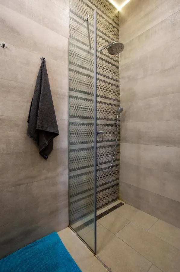 Luxury Quentin Apartment 3 Bedrm, 2 Bathrm Budapest 0*,  Hungary