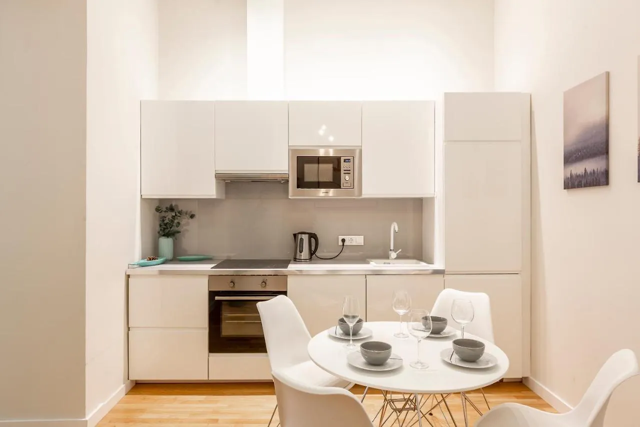 Luxury Quentin Apartment 3 Bedrm, 2 Bathrm Budapest 0*,  Hungary