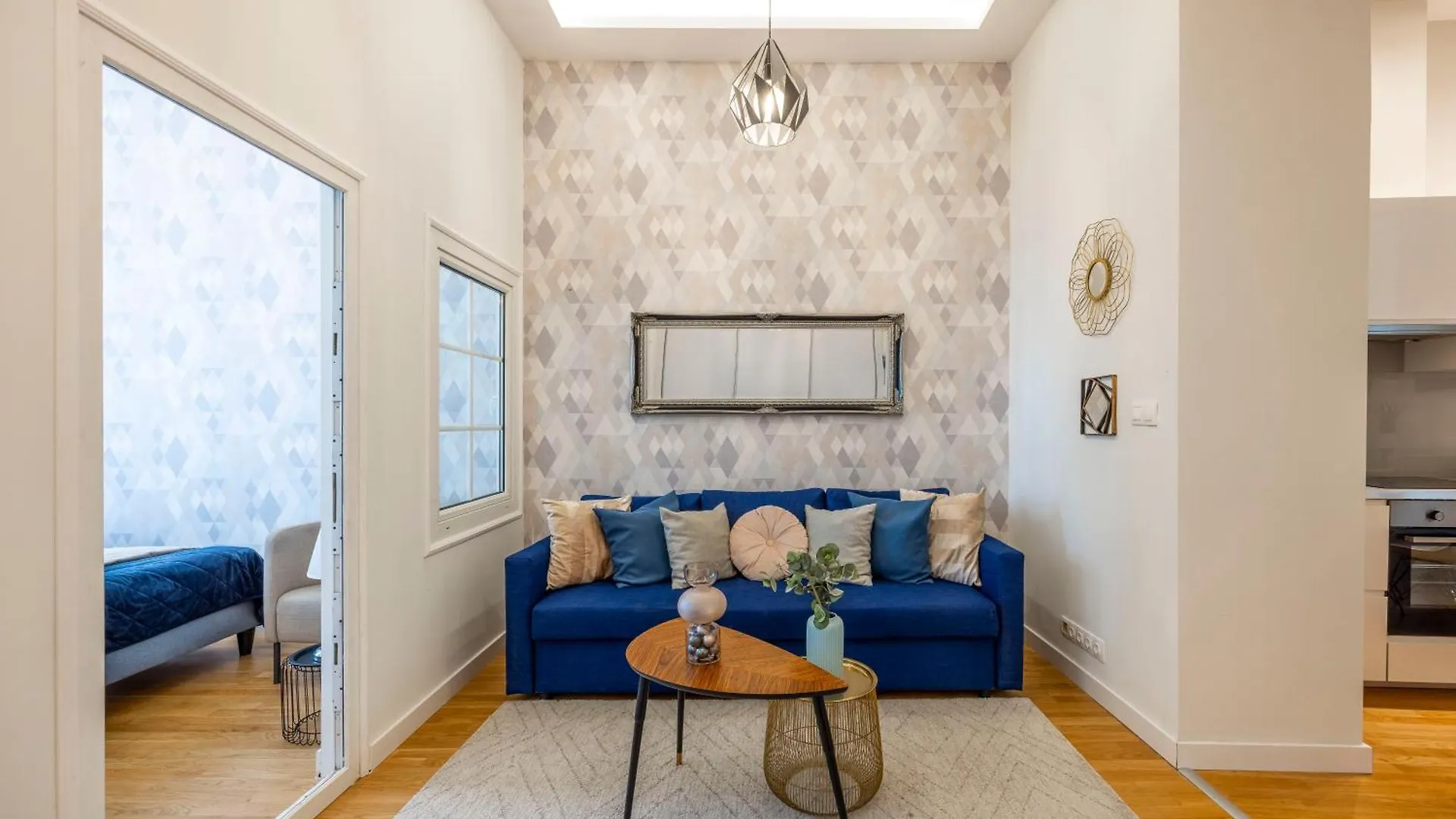Luxury Quentin Apartment 3 Bedrm, 2 Bathrm Budapest 0*,  Hungary