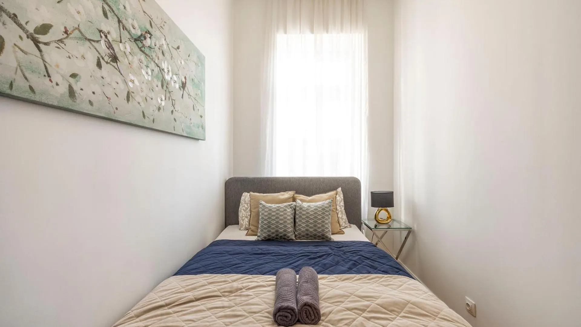 Luxury Quentin Apartment 3 Bedrm, 2 Bathrm Budapest Hungary