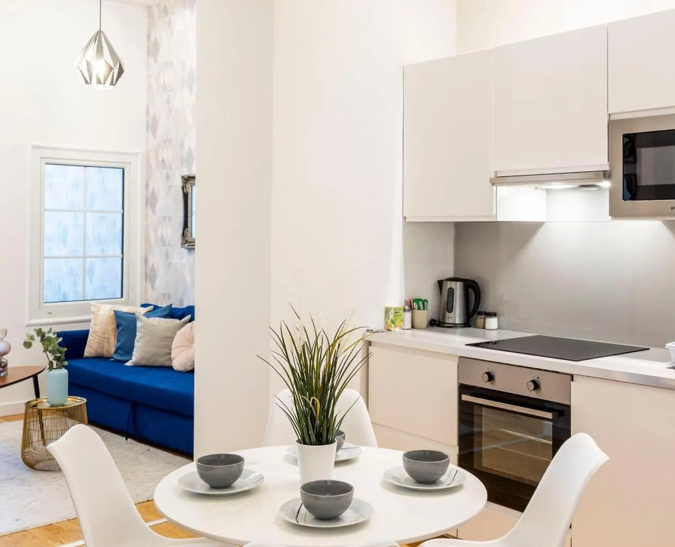 Luxury Quentin Apartment 3 Bedrm, 2 Bathrm Budapest 0*,  Hungary