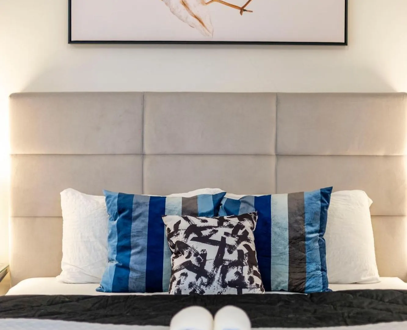 Luxury Quentin Apartment 3 Bedrm, 2 Bathrm Budapest